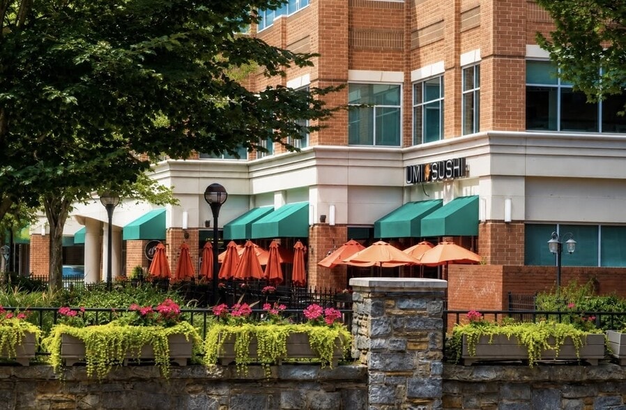 More Photos Of 106 S Market, Frederick Storefront Retail Residential For Lease