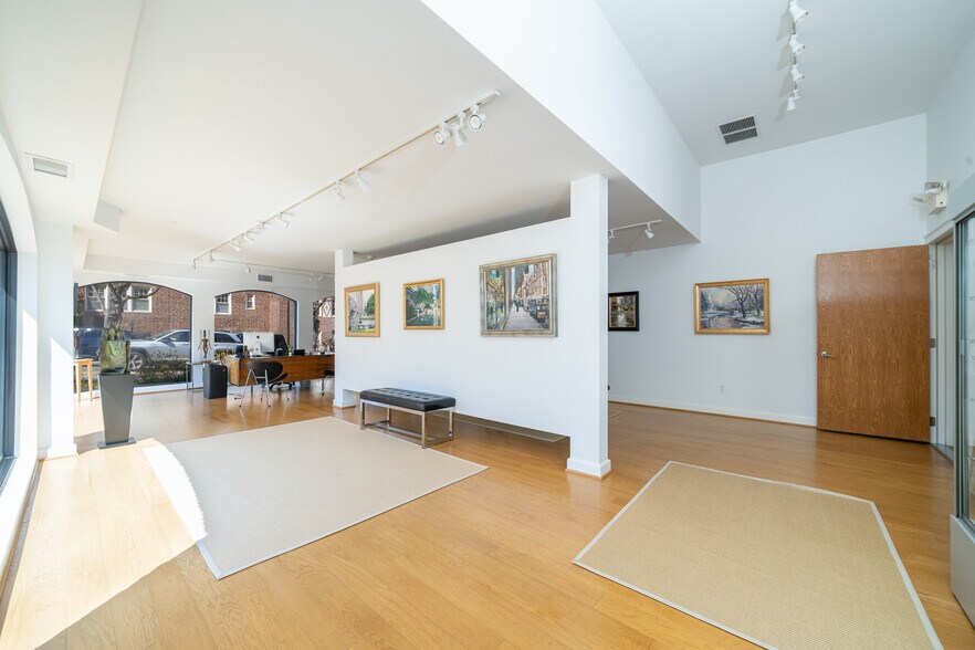 More Photos Of 117 Pondfield Rd, Bronxville Freestanding For Sale