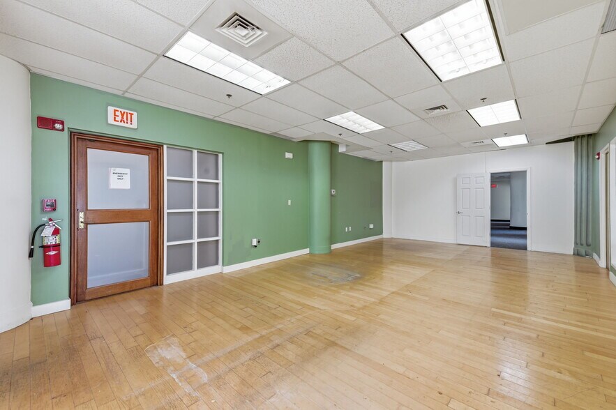 More Photos Of 210 South St, Boston Apartments For Sale