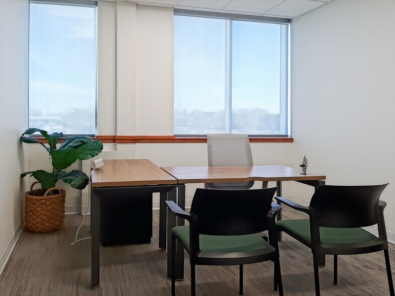 More Photos Of 8633-8799 N Port Washington Rd, Fox Point Coworking Space