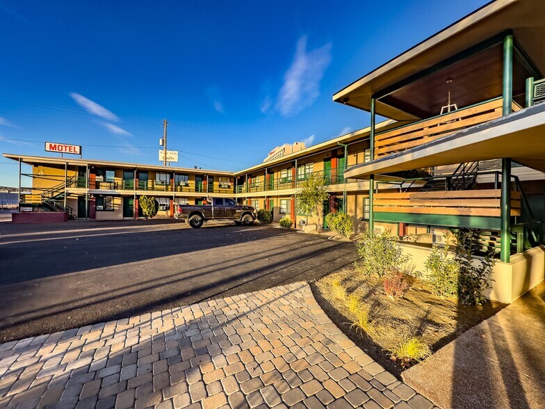 More Photos Of 1011 E 4th St, Reno Hotel For Sale