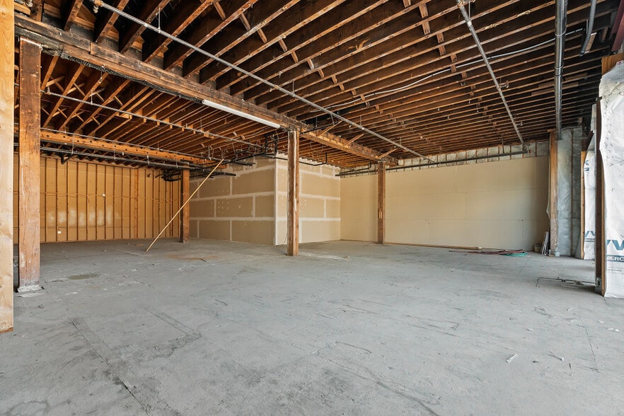 More Photos Of 17 N 3rd St, Yakima Apartments For Sale