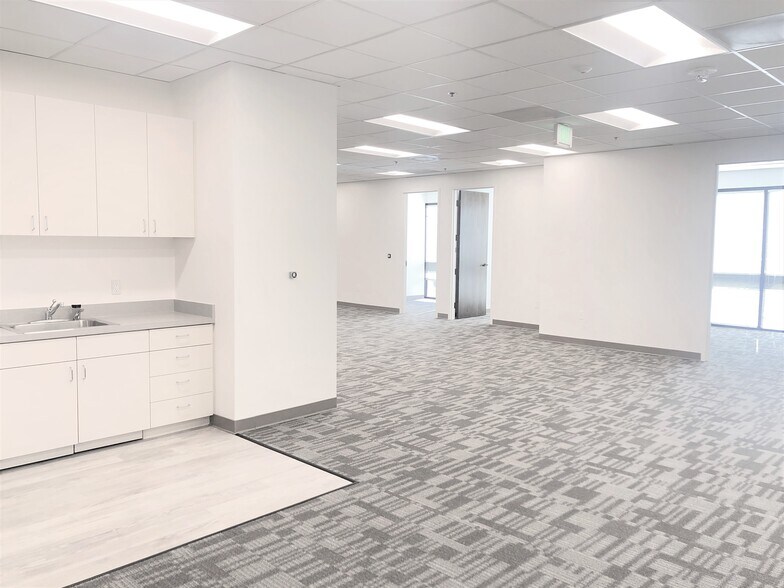 More Photos Of 395 Oyster Point Blvd, South San Francisco Unknown For Lease