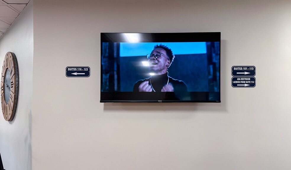 More Photos Of 291 Queen St, Bristol Medical For Lease