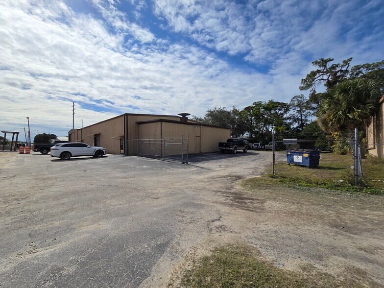 More Photos Of 8535 Rees St, Port Richey Service Station For Sale