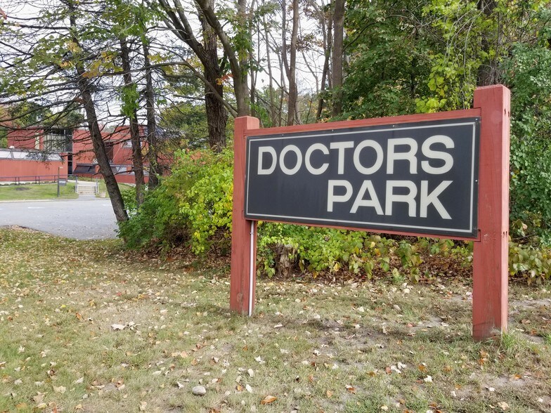 More Photos Of 138 Haverhill St, Andover Medical For Sale