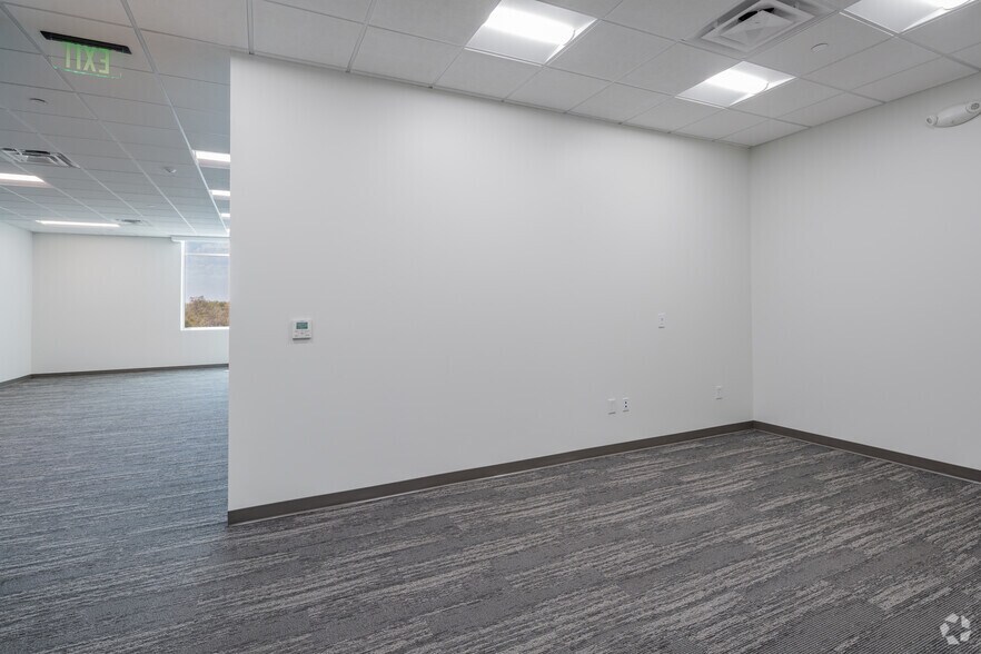 More Photos Of 2806 W Bitters Rd, San Antonio Office For Lease