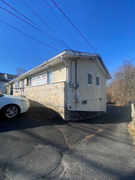 More Photos Of 130 E Brookhaven Rd, Brookhaven Medical For Sale