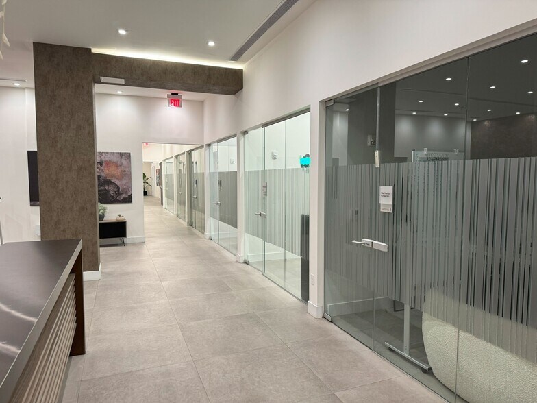 More Photos Of 800 SE 4th Ave, Hallandale Beach Office For Lease