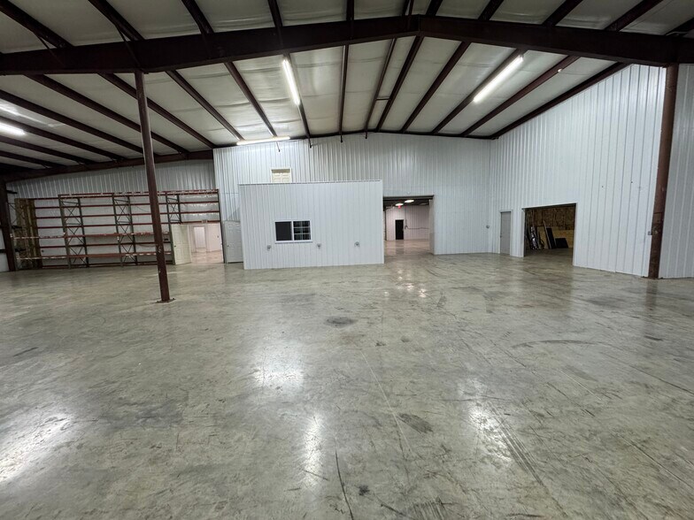 More Photos Of 3178 US-127 Hwy, Liberty Industrial For Lease