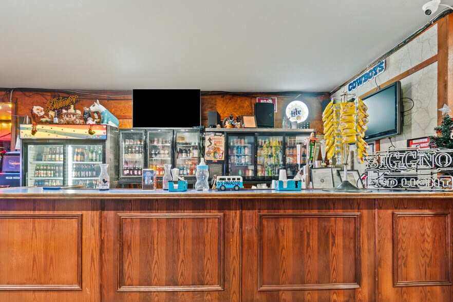 More Photos Of 107 E Park Ave, Pharr Sports And Entertainment For Sale