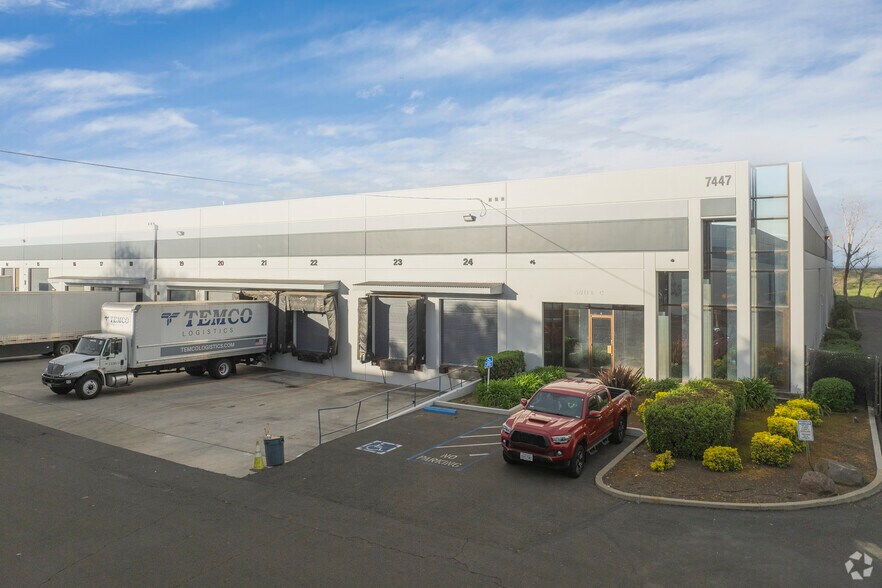 More Photos Of 7447 Morton Ave, Newark Manufacturing For Lease