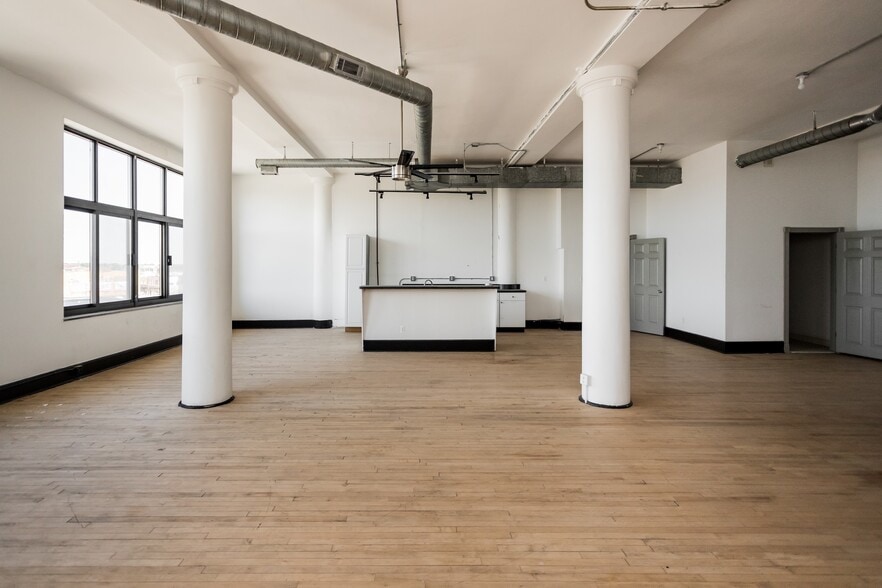 More Photos Of 1440 Gratiot Ave, Detroit Warehouse For Sale