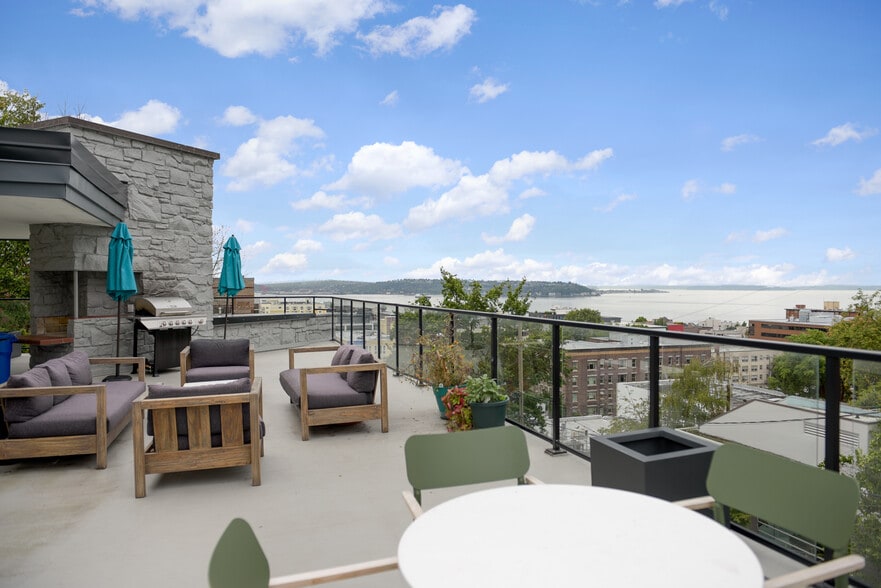 More Photos Of 800 Queen Anne Ave N, Seattle Apartments For Sale