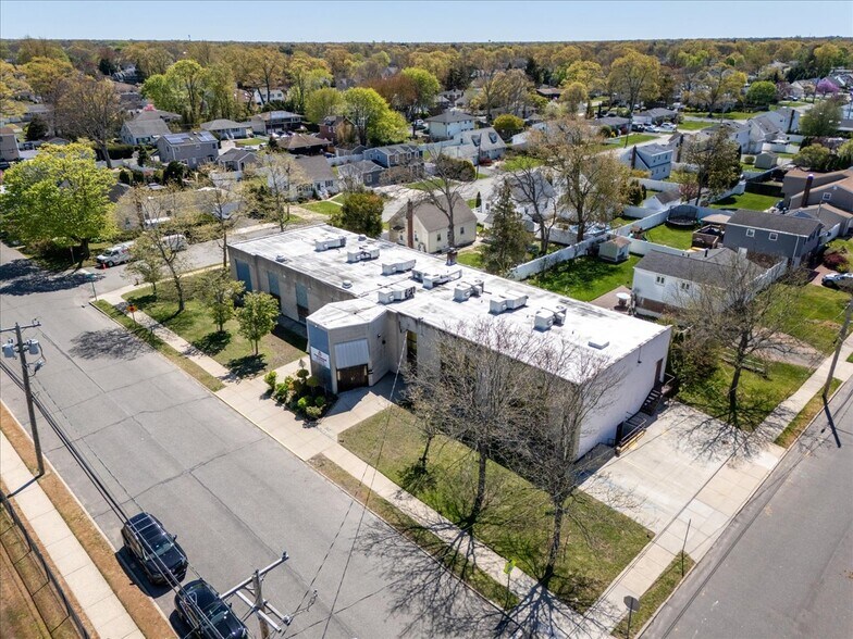More Photos Of 330 Central Ave, Deer Park Religious Facility For Sale