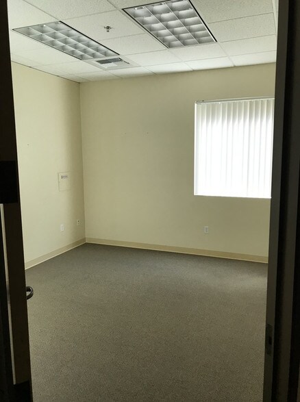 More Photos Of 3775 Brickway Blvd, Santa Rosa Medical For Lease