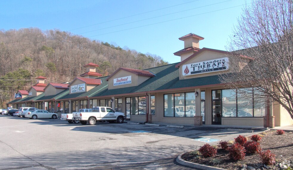 More Photos Of 6667 Maynardville Hwy, Knoxville General Retail For Lease