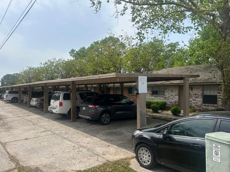 More Photos Of 2104 James Bowie, Baytown Apartments For Sale