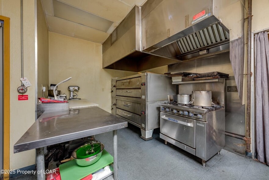 More Photos Of 1190 Sans Souci Pky, Hanover Township Restaurant For Sale