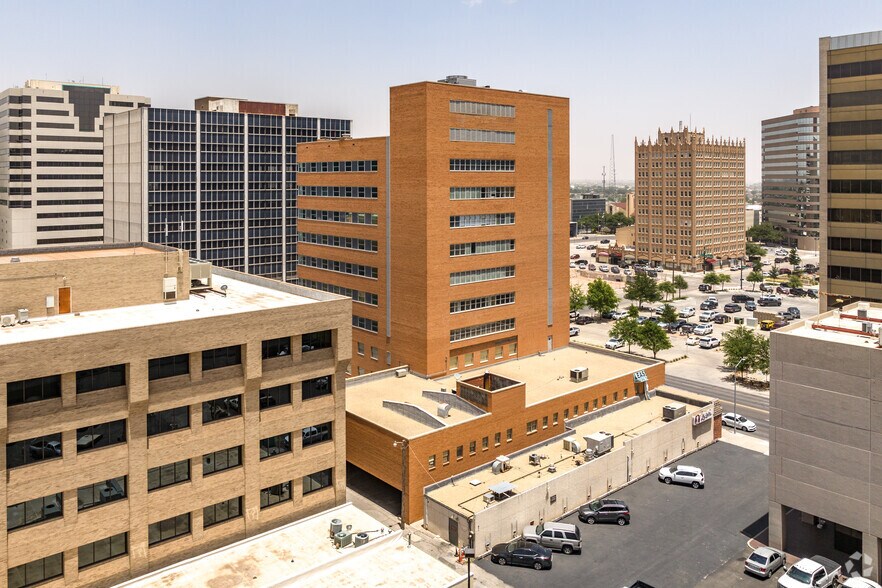 More Photos Of 401 W Texas Ave, Midland Office For Lease