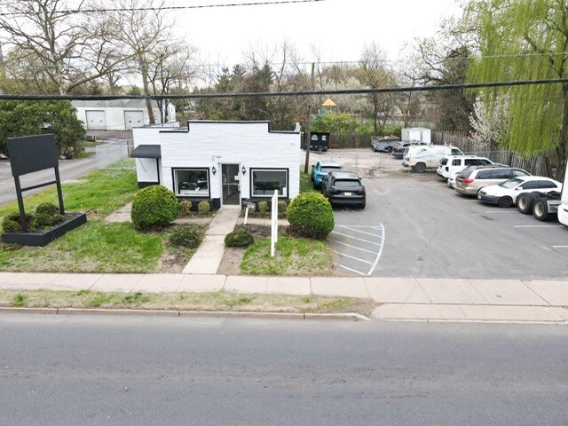Primary Photo Of 1421 Nottingham Way, Trenton Office For Sale