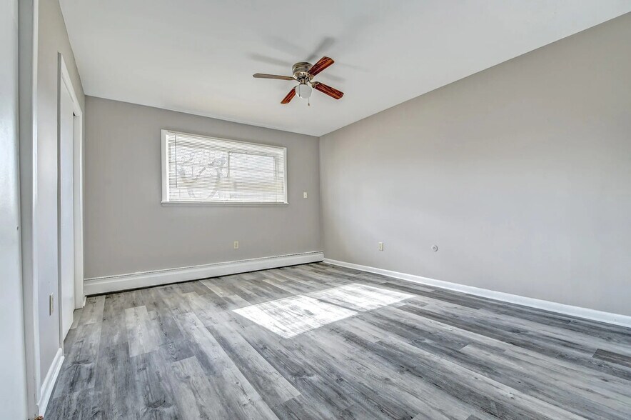 More Photos Of 9620 Farmer Dr, Highland Apartments For Sale