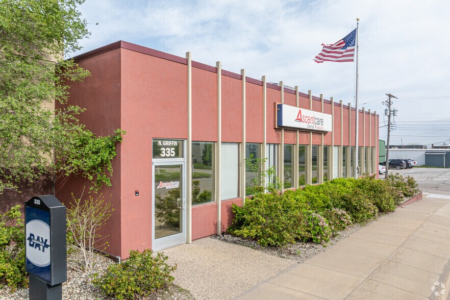 More Photos Of 335 N Griffin St, Grand Haven Manufacturing For Lease