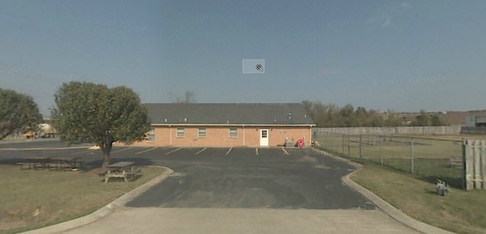 Primary Photo Of 437 Waldron Rd, La Vergne Daycare Center For Lease