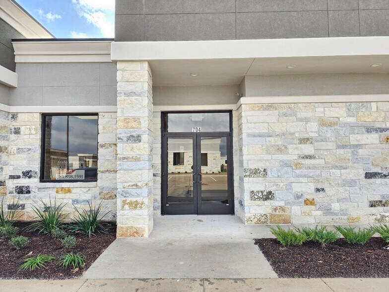 More Photos Of 25145 Star Ln, Katy Unknown For Lease