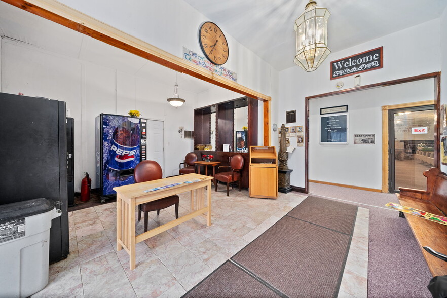 More Photos Of 632 N Albany Ave, Chicago Religious Facility For Sale