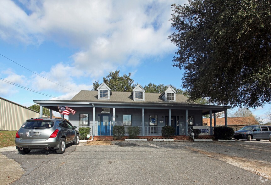 More Photos Of 7840 Pine Forest Rd, Pensacola Office For Sale