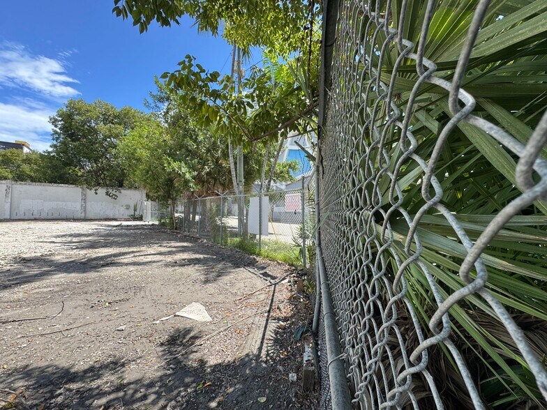 More Photos Of 201 SW 2nd Ave, Miami Land For Lease
