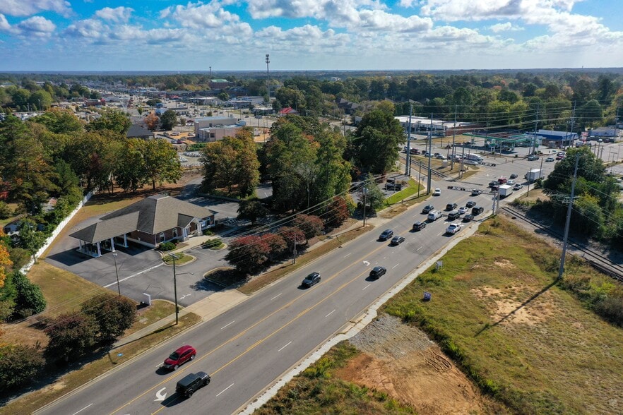 More Photos Of 991 S Mcpherson Church Rd, Fayetteville Bank For Lease