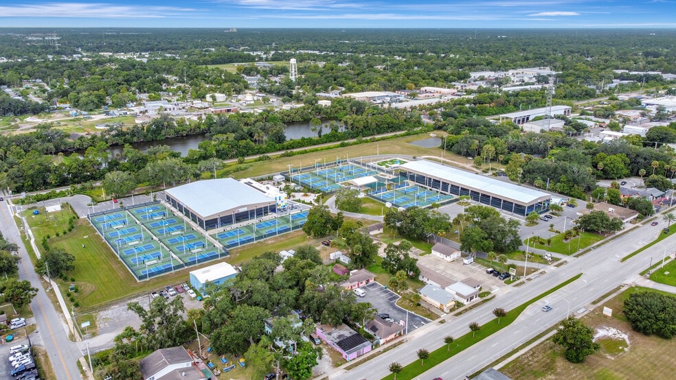 More Photos Of 1028 Ridgewood Ave, Daytona Beach Hospitality For Sale