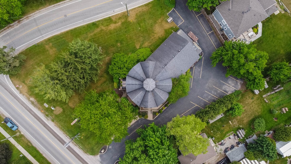 More Photos Of 646 Mount Pleasant Rd, Brant Freestanding For Sale