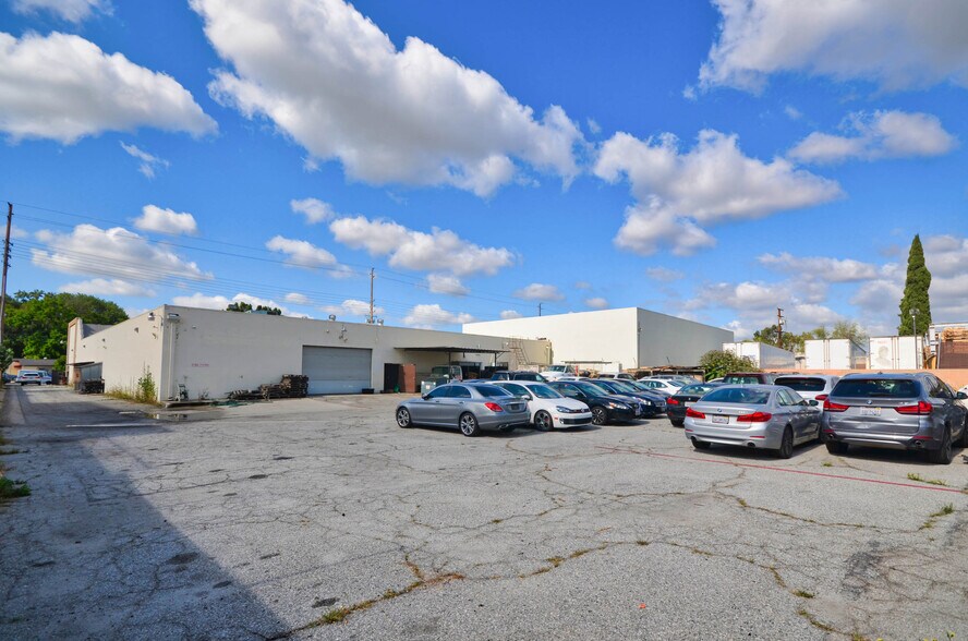 More Photos Of 9323 Rush St, South El Monte Manufacturing For Sale