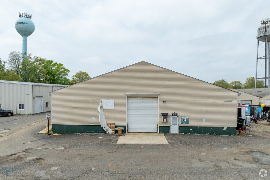More Photos Of 28-36 Harrison Ave, Englishtown Warehouse For Lease