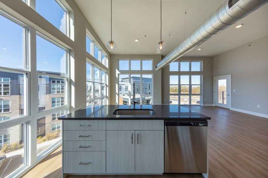 More Photos Of 701 Berkley Pky, Kansas City Apartments For Lease