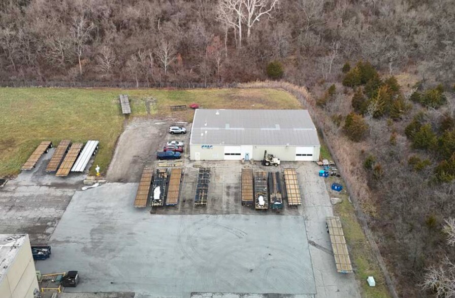 More Photos Of 2175 Schlichter Dr, Hamilton Manufacturing For Lease