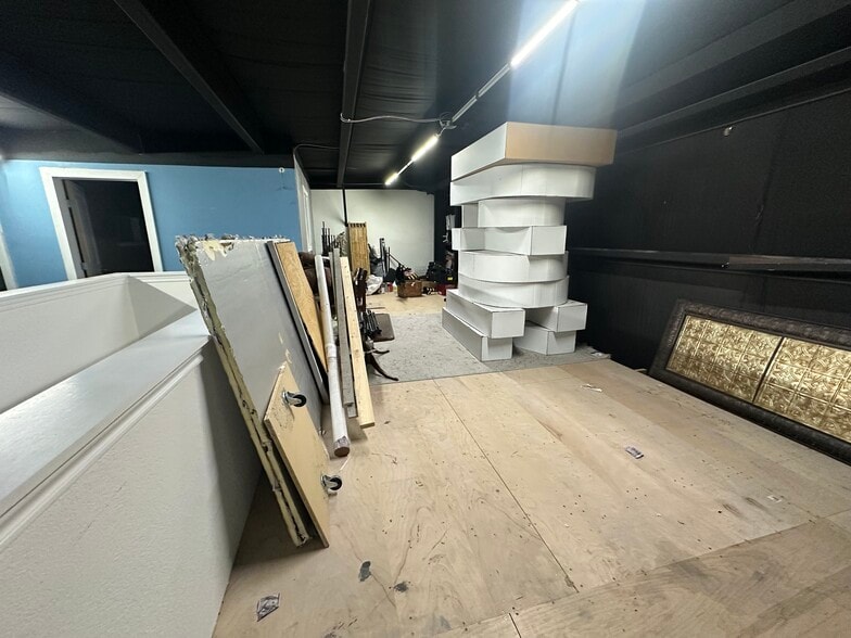 More Photos Of 2955 S Sam Houston Pky E, Houston Flex For Lease