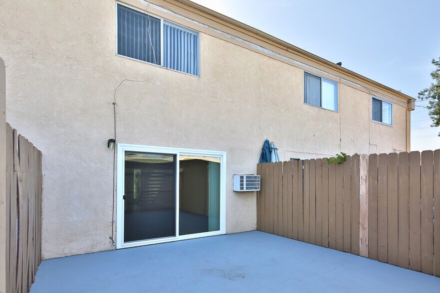 More Photos Of 345 N Batavia St, Orange Apartments For Sale