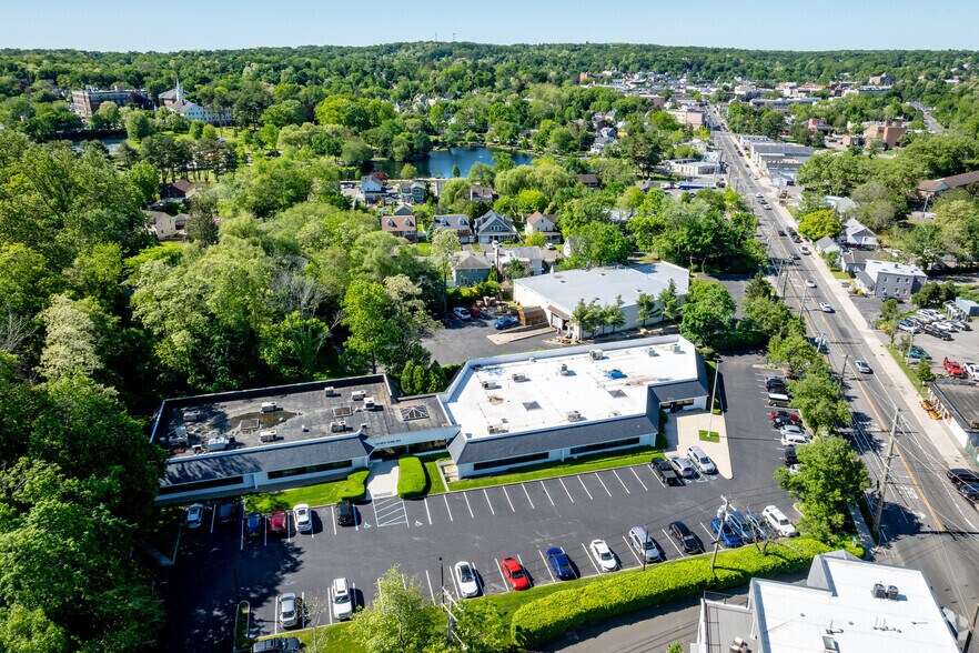 More Photos Of 120 New York Ave, Huntington Medical For Sale