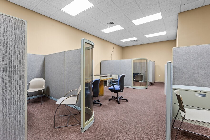 More Photos Of 327 N Queen St, Kinston Office For Lease