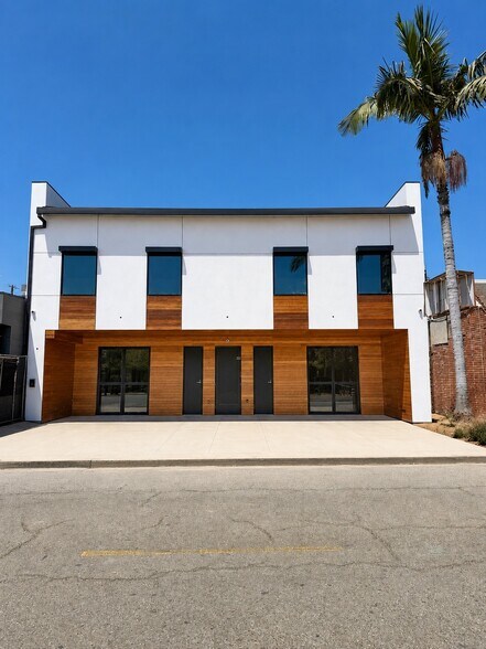 Primary Photo Of 843-847 Via De La Paz Dr, Pacific Palisades Office For Lease