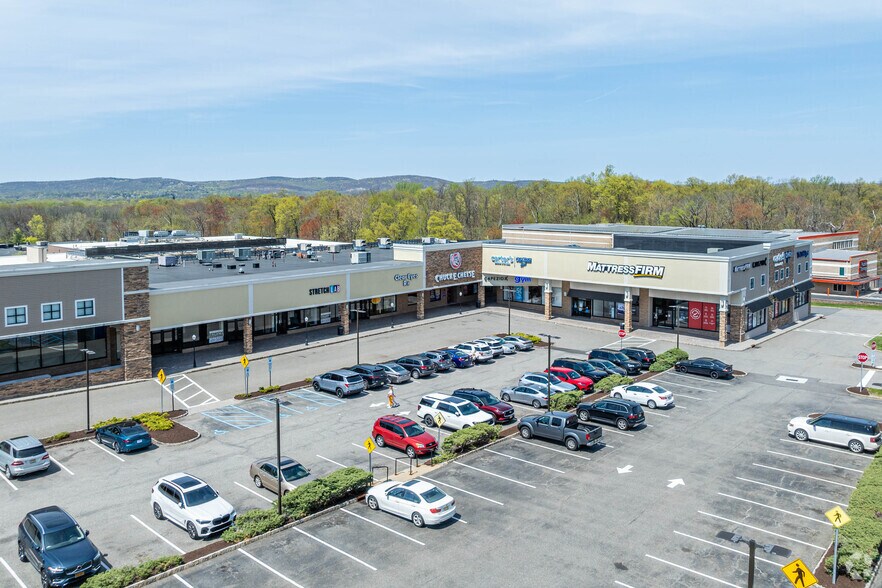 More Photos Of 1595-1659 Rt 23 S, Wayne Unknown For Lease