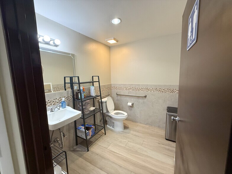 More Photos Of 1304 W Commonwealth Ave, Fullerton Office For Sale