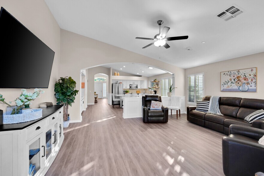 More Photos Of 6000 W Assisted Living Dr, Glendale Assisted Living For Sale