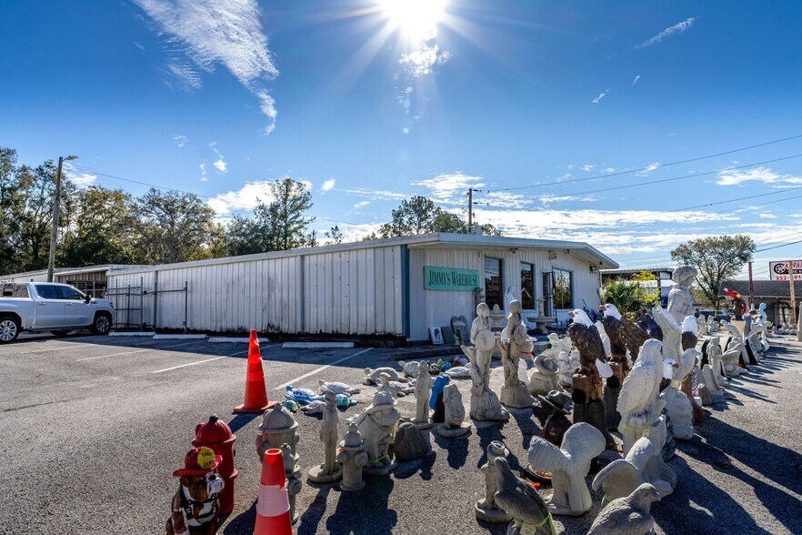 More Photos Of 1300 Ponce De Leon Blvd, Brooksville Warehouse For Sale