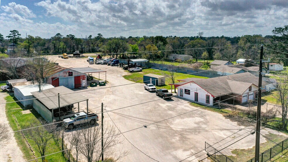 More Photos Of 16636 Bear Bayou Dr, Channelview Warehouse For Sale