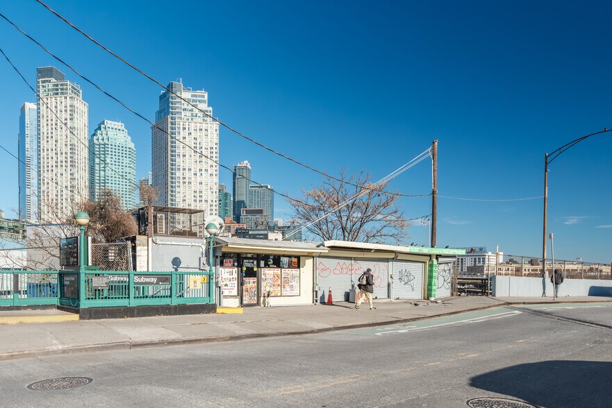 More Photos Of 21-01 49th Ave, Long Island City General Retail For Sale